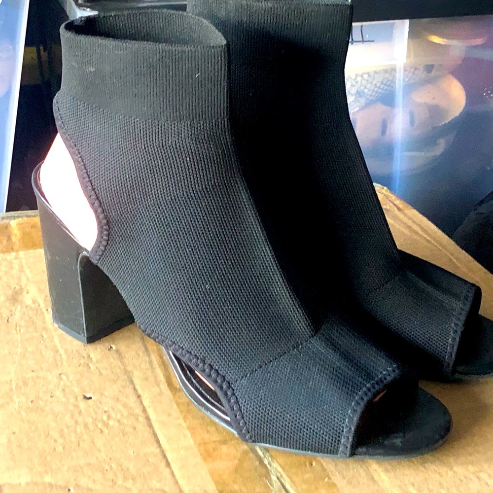 DKNY Women’s Black Knitting Heel Open Toe Slip On sandals Size 11